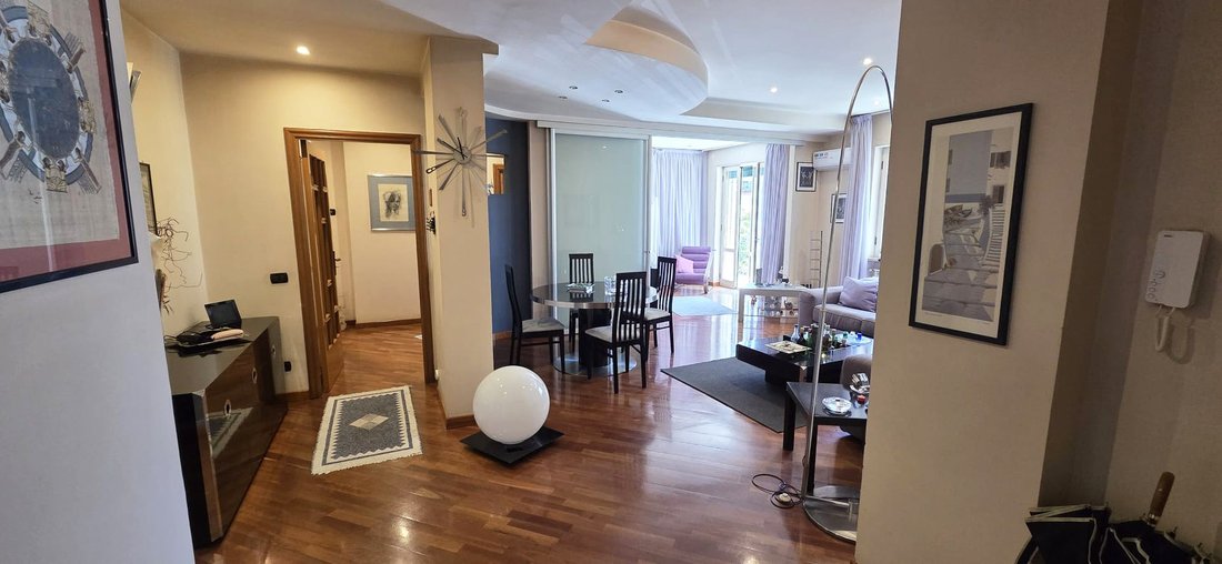 Apartment in Vomero, Naples, Campania 2 - 18015765