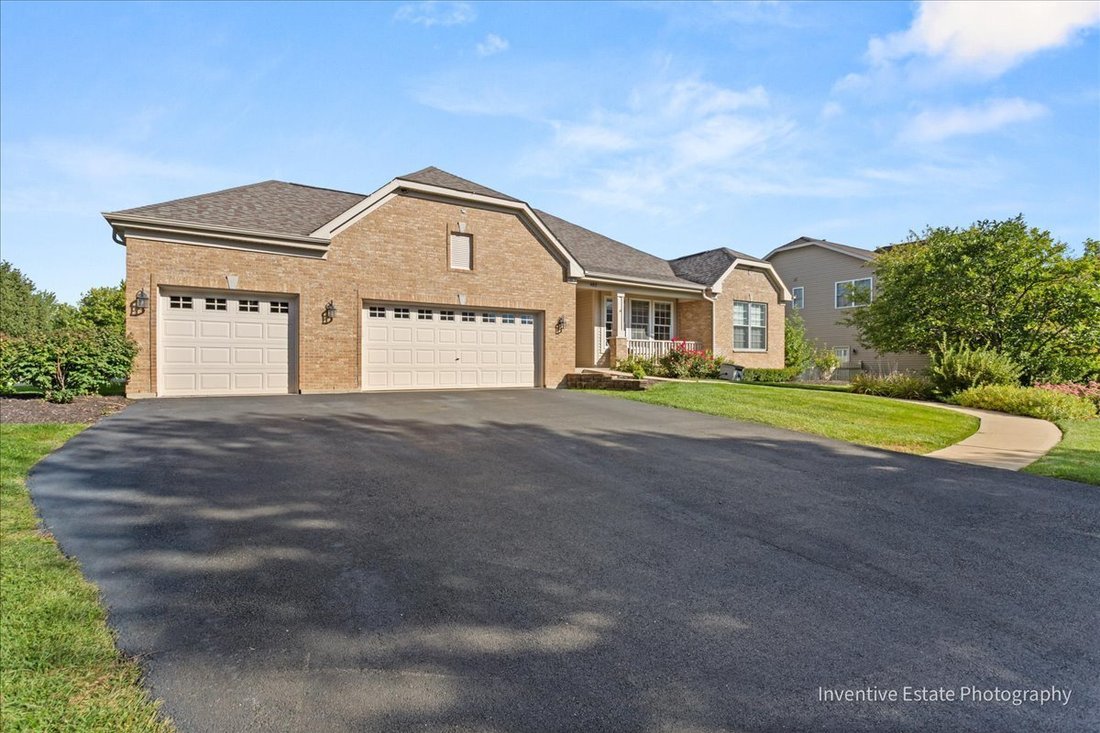 House in North Aurora, Illinois, United States 3 - 18015786