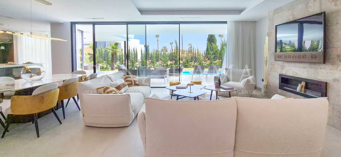 Villa in Estepona, Andalusia, Spain 4 - 15102043