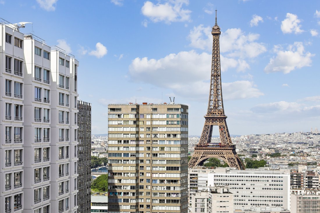 Apartment in Emeriau-Zola, Paris 15e Arrondissement, Paris 1 - 18016865