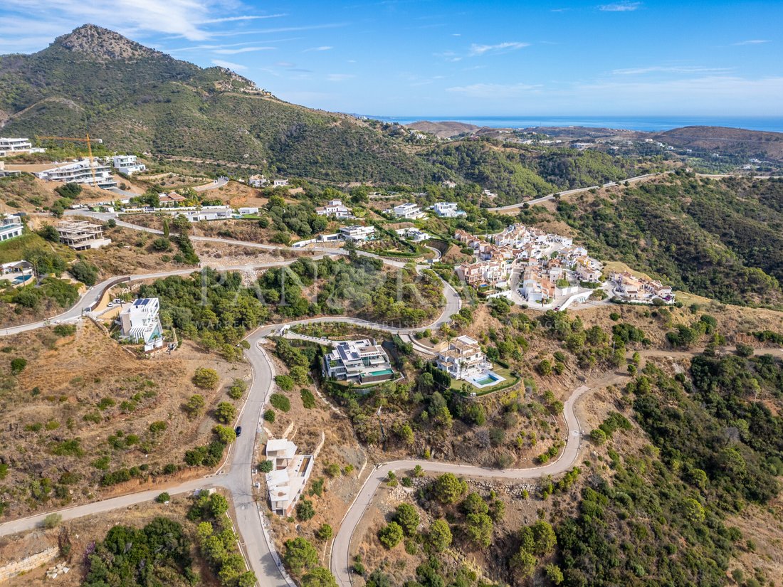Land in Benahavis, Andalusia, Spain 1 - 16667704
