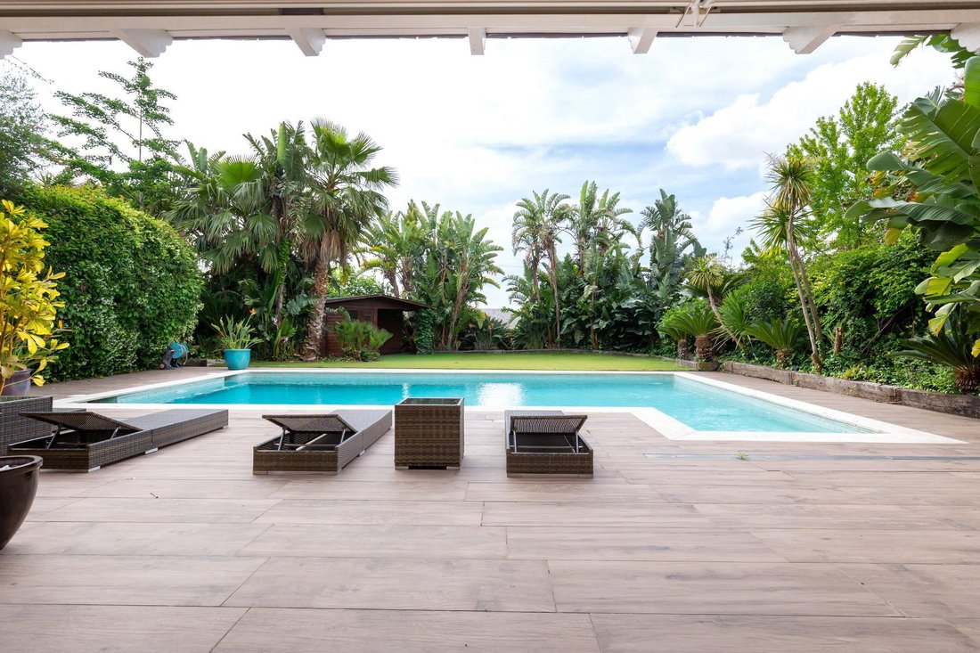 Villa in Sant Just Desvern, Catalonia, Spain 4 - 18016607