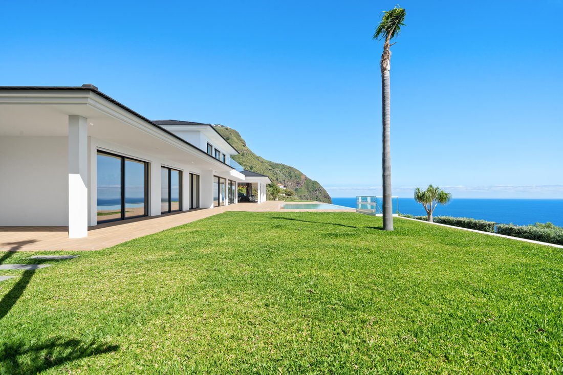 Villa in Arco da Calheta, Madeira, Portugal 1 - 18021553