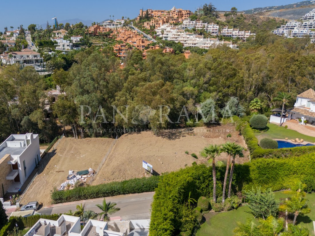 Land in Nueva Andalucia, Marbella, Spain 5 - 14277686