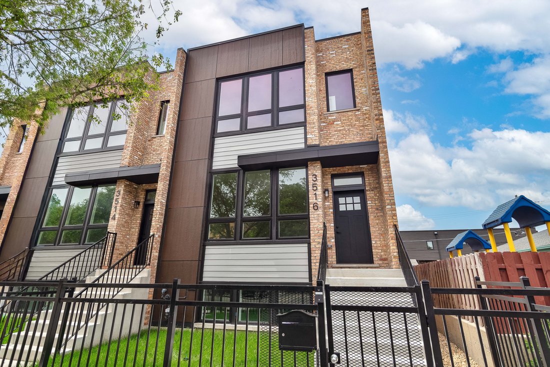 Chicago, Illinois, United States 1 - 17449243