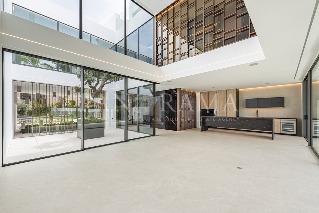 Villa in Nueva Andalucia, Marbella, Spain 2 - 14403468