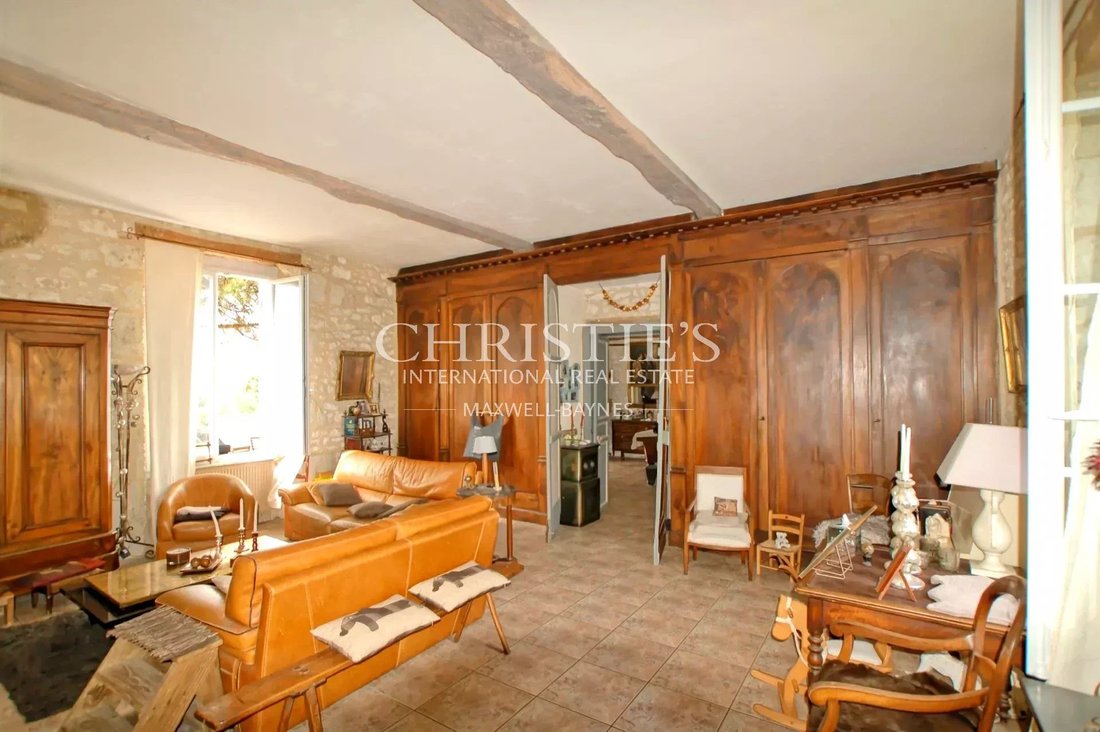 Estate in Sainte-Foy-la-Grande, Nouvelle-Aquitaine, France 5 - 15794577