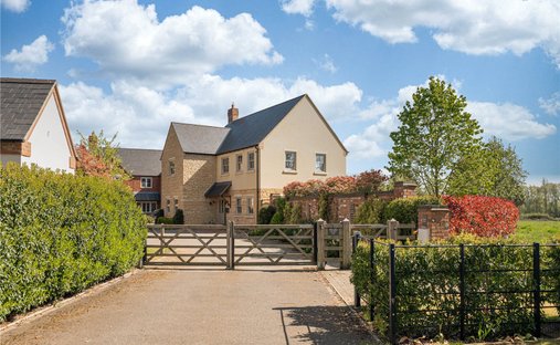 House in Great Bowden, England 1