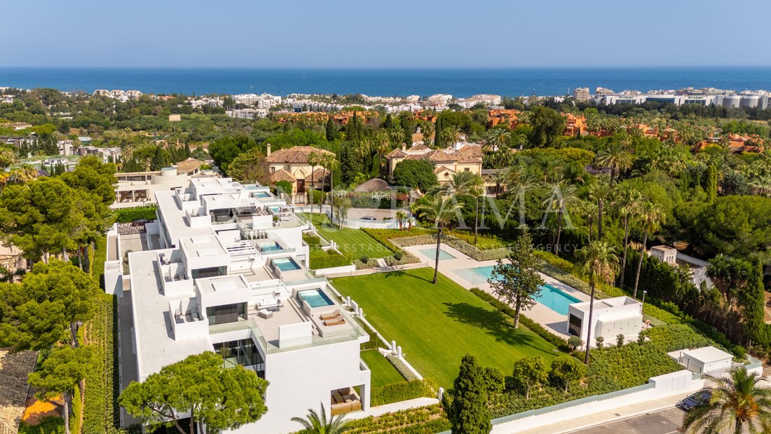 Villa in Nueva Andalucia, Marbella, Spain 1 - 14403468