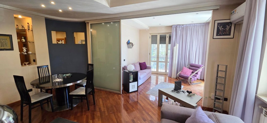 Apartment in Vomero, Naples, Campania 1 - 18015765