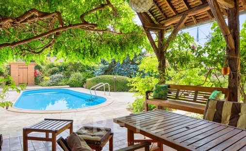 Casa de Campo en Saint-Pierre-de-Bailleul, Normandía, Francia 1