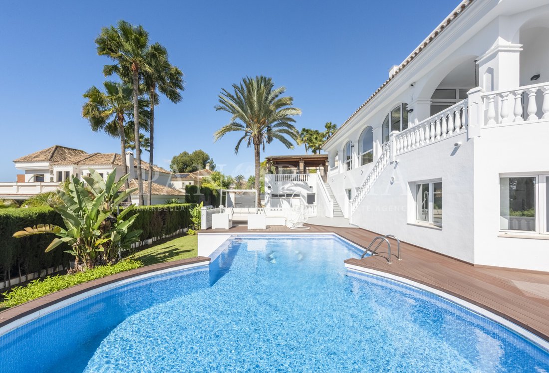 Villa in Elviria-Cabopino, Marbella, Spain 1 - 15847507