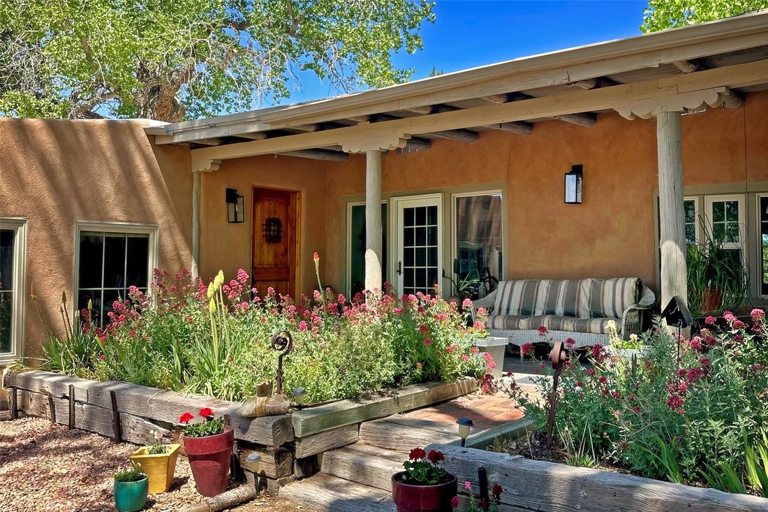 House in Santa Fe, New Mexico, United States 3 - 18016672