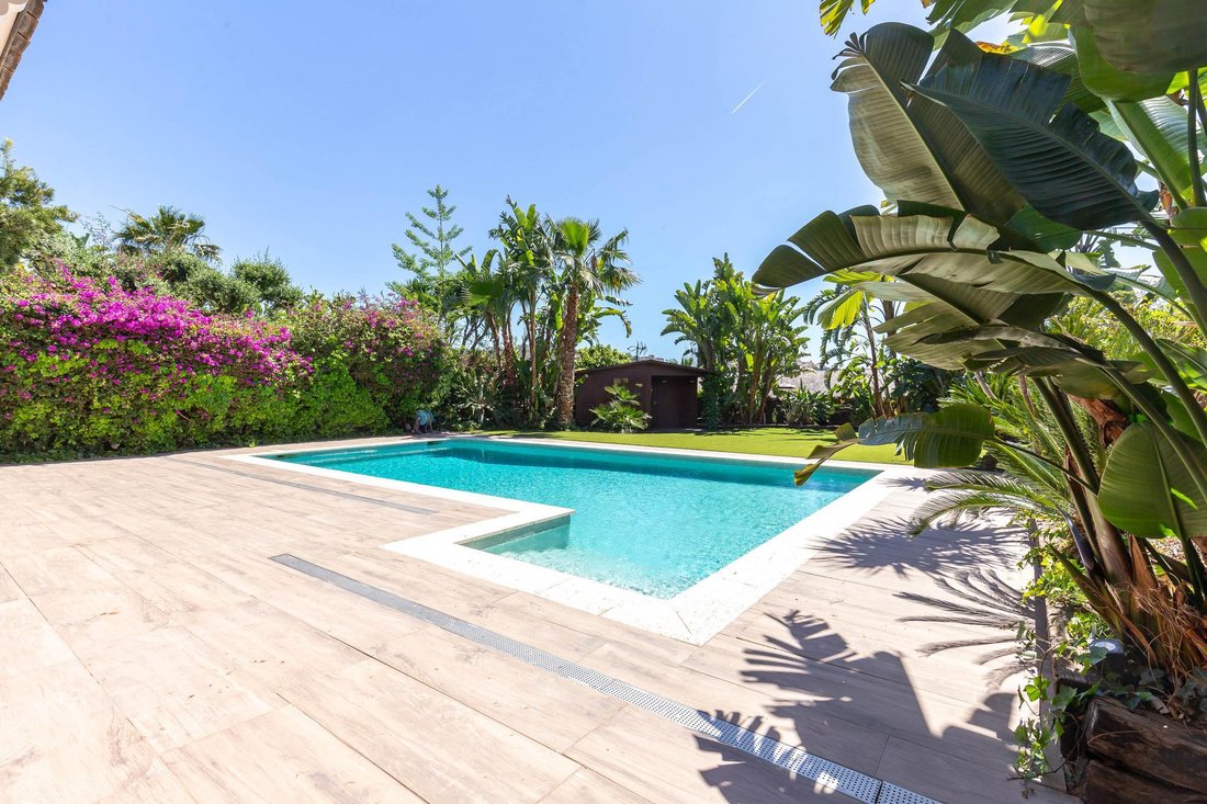 Villa in Sant Just Desvern, Catalonia, Spain 3 - 18016607
