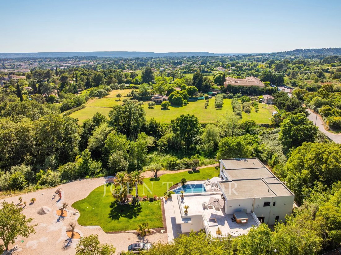 Villa in Granettes-Jauberte-Sainte Anne, Aix-en-Provence, France 2 - 18017028