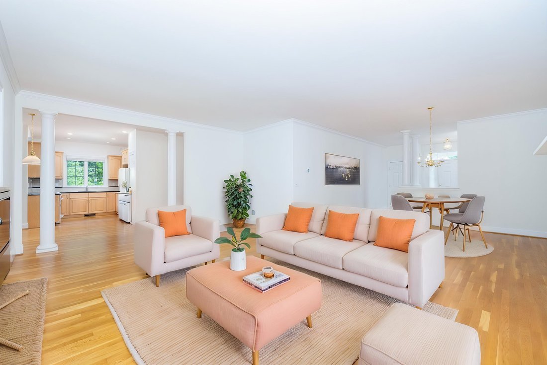 Condo in Simsbury, Connecticut, United States 3 - 18015439