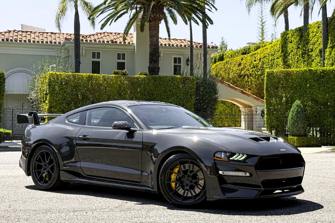 Coupe in West Hollywood, CA, United States 3 - 18018451