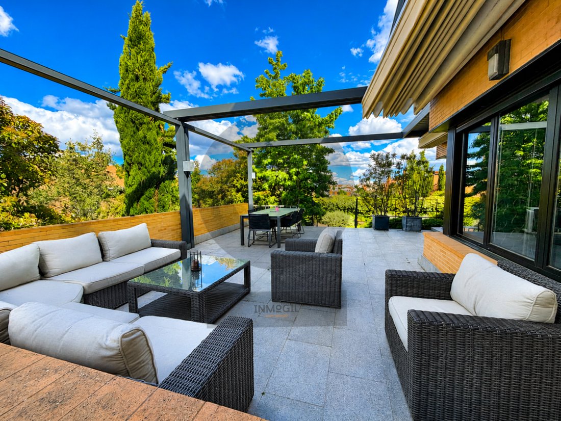 Chalet in Pozuelo de Alarcon, Comunidad de Madrid, Spain 1 - 18015707
