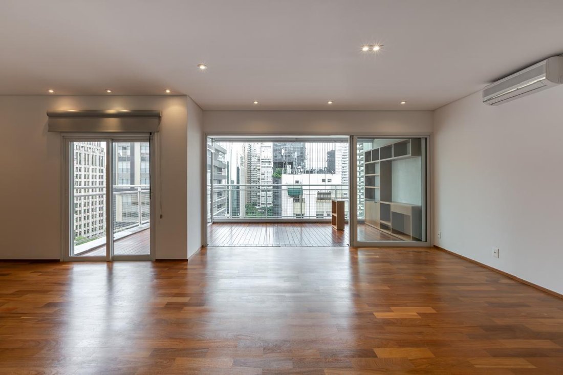 Apartment in Itaim Bibi, State of São Paulo, Brazil 3 - 18018144