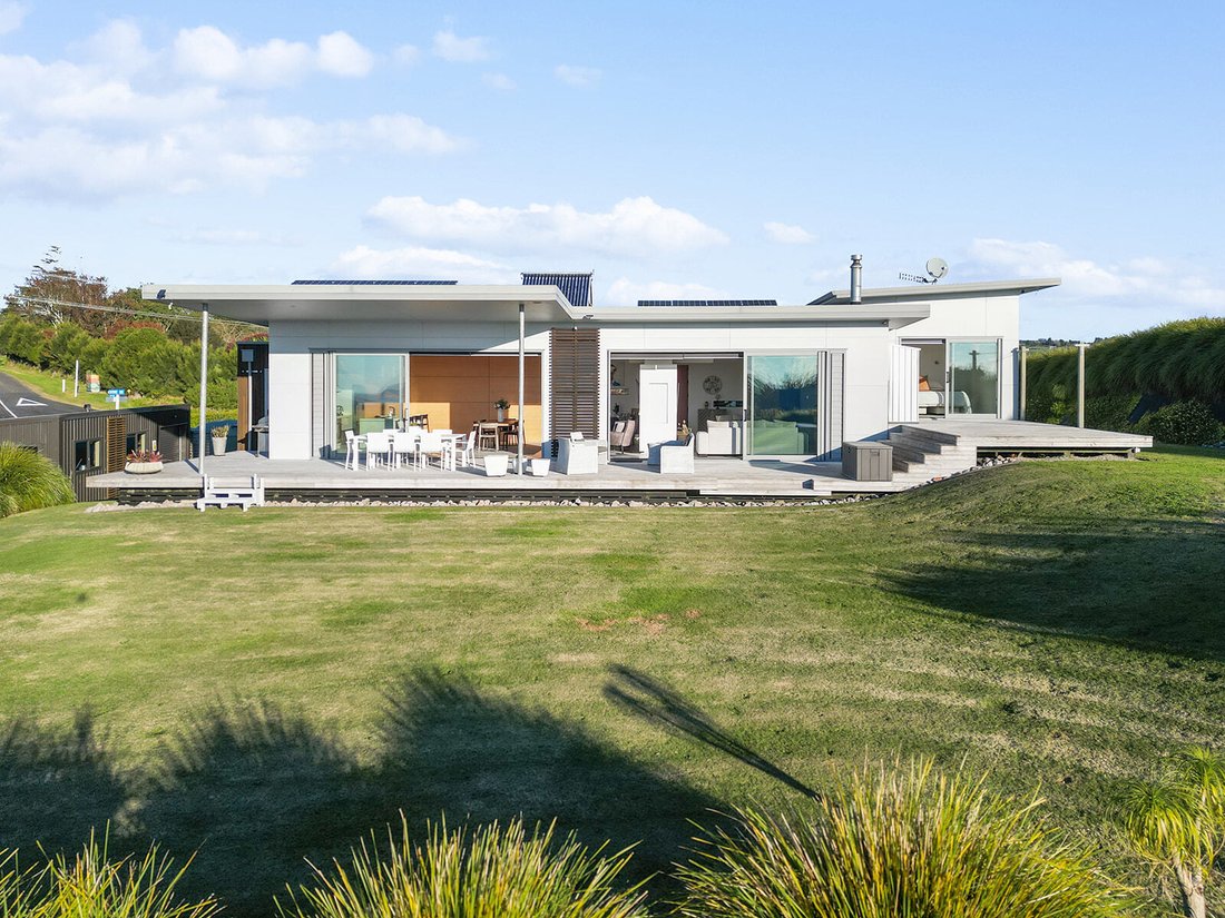 House in Ohauiti, Bay of Plenty, New Zealand 1 - 18018286