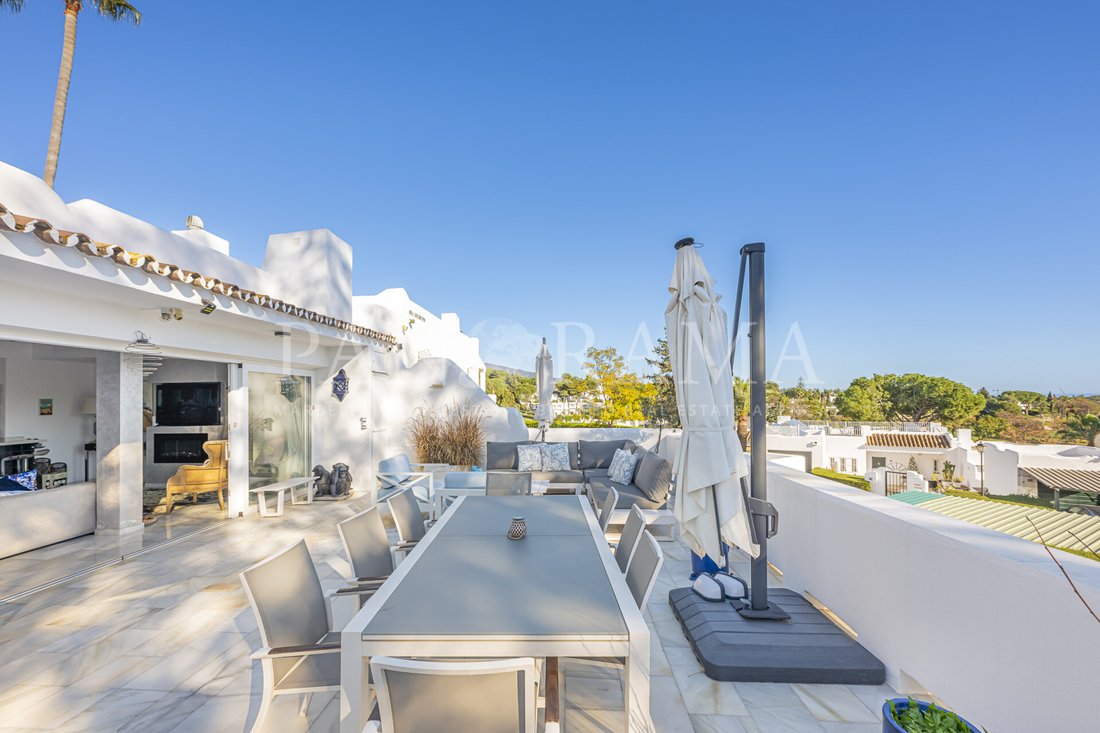 Townhouse in Nueva Andalucia, Marbella, Spain 2 - 15123500