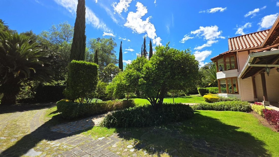 House in Quito, Pichincha, Ecuador 3 - 18021452