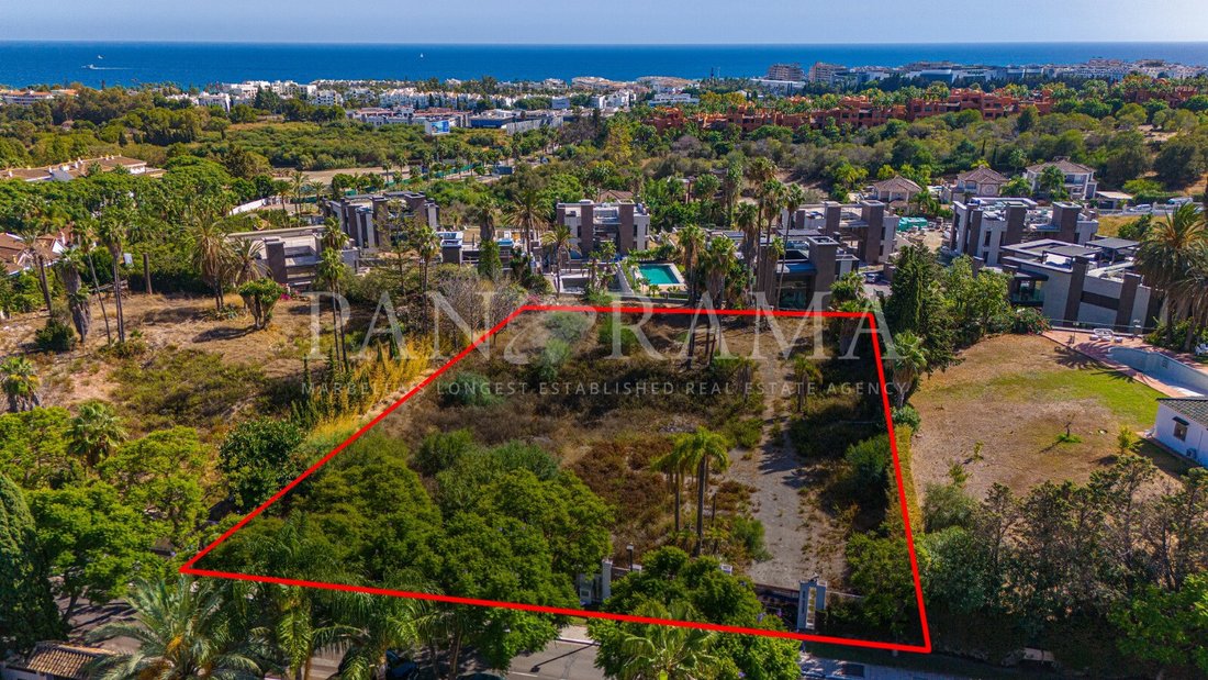 Land in Nueva Andalucía, Marbella, Spanien 2 - 11028450