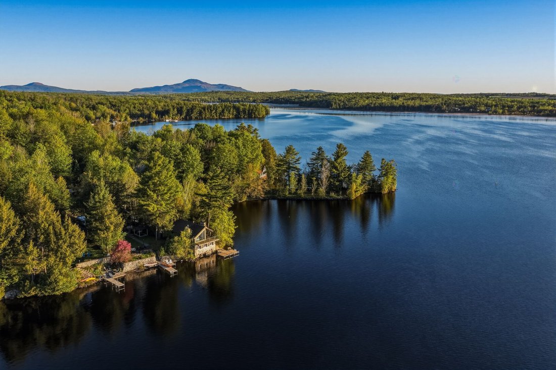 House in Magog, Quebec, Canada 4 - 18020548
