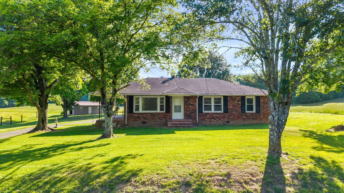 House in Etowah, Tennessee, United States 1 - 18020909