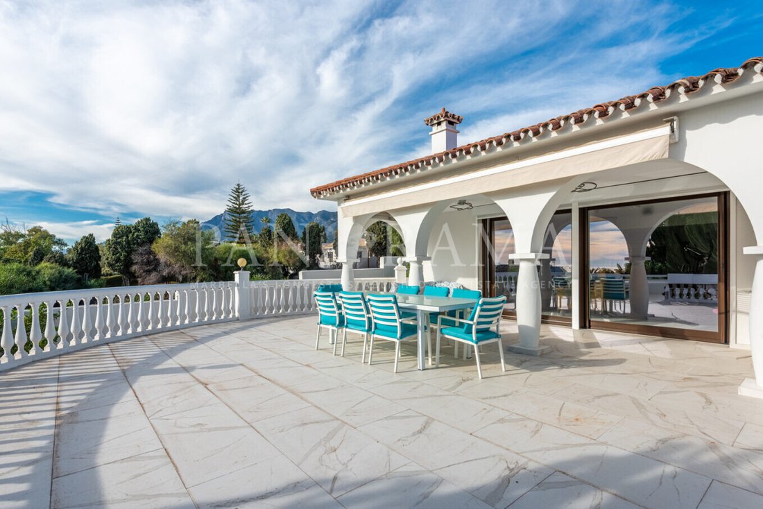 Villa in Marbella, Andalusia, Spain 1 - 17471247