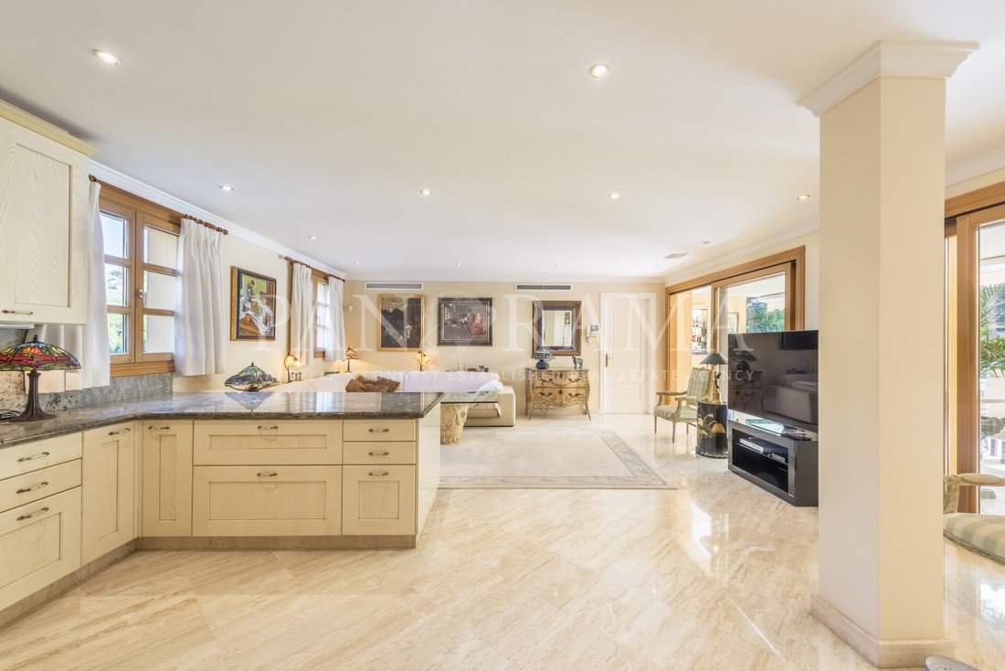 Villa in Nueva Andalucia, Marbella, Spain 5 - 12085925