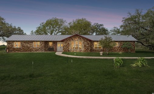 House in Floresville, Texas, United States 1