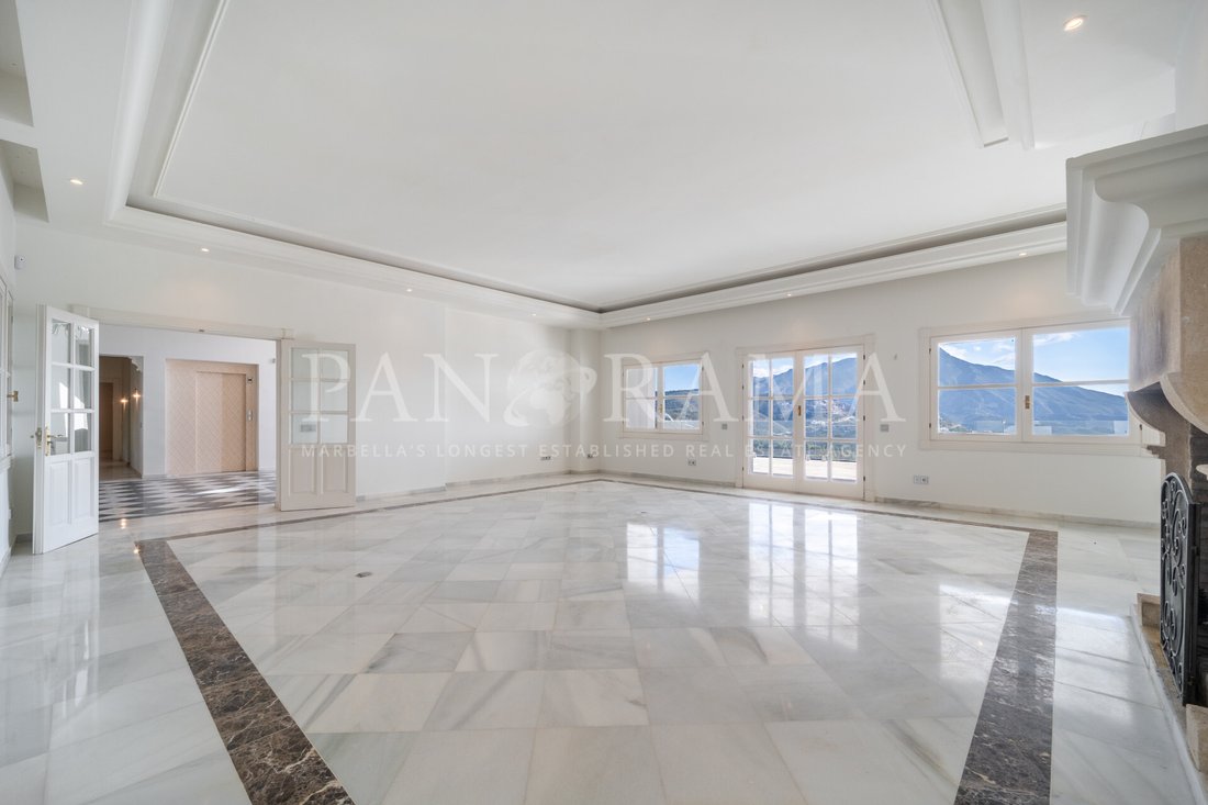 Villa a El Madroñal, Benahavís, Spagna 2 - 14005601