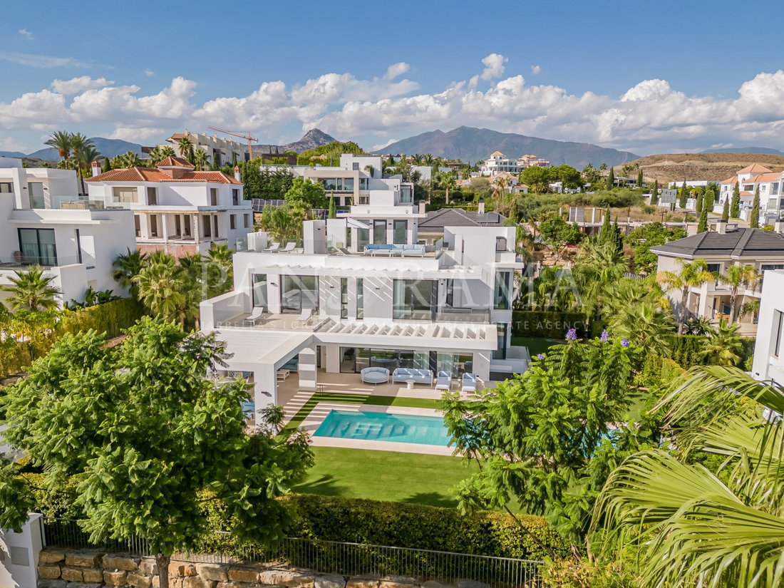 Villa in Cancelada, Estepona, Andalusia 1 - 13289991