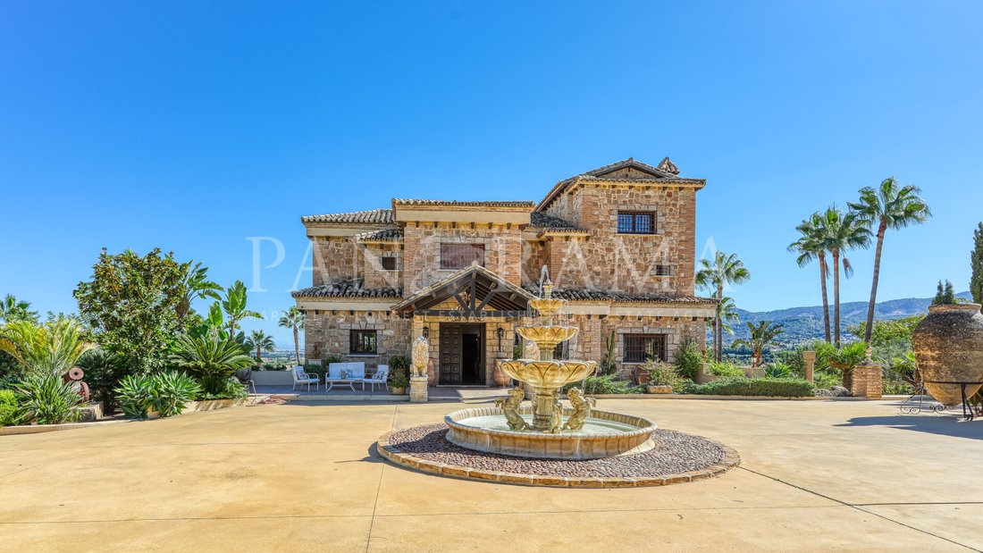 Villa in Alhaurin de la Torre, Andalusia, Spain 1 - 10566099