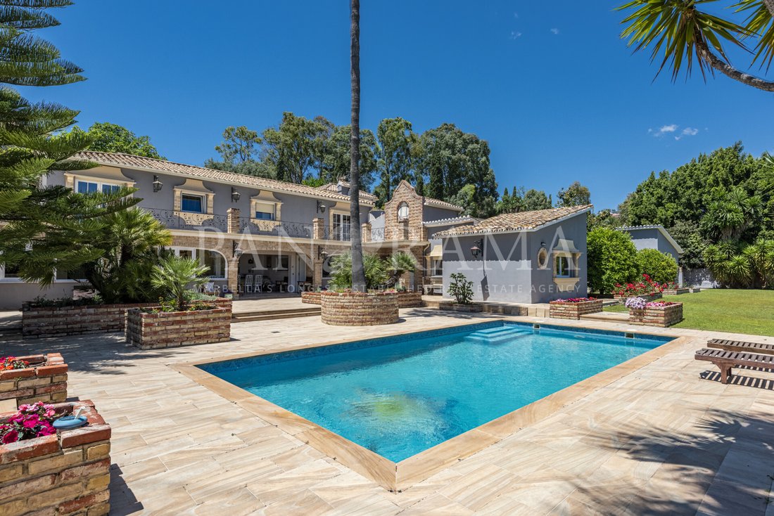 Villa in La Quinta, Benahavis, Andalusia 1 - 10566724