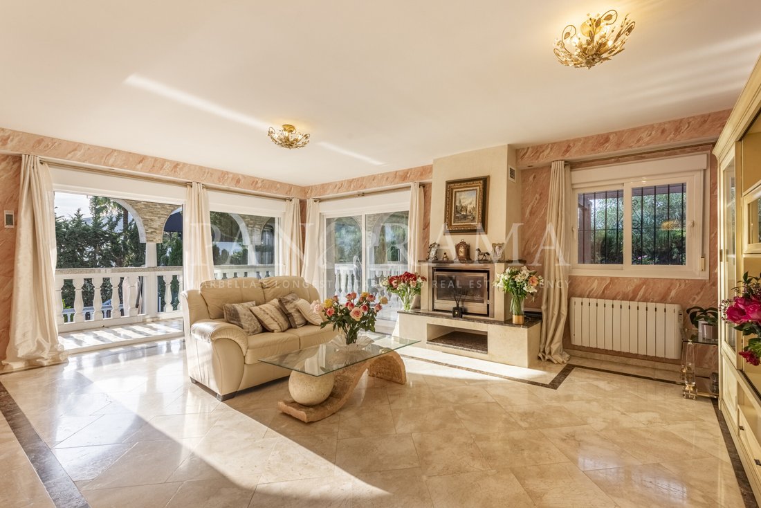 Villa in Elviria-Cabopino, Marbella, Spain 2 - 15075247