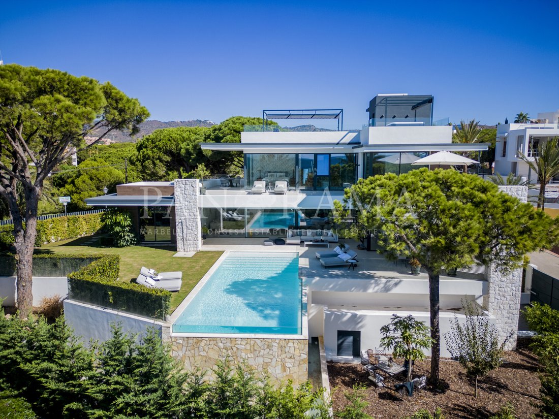 Villa in Elviria-Cabopino, Marbella, Spain 1 - 17532314