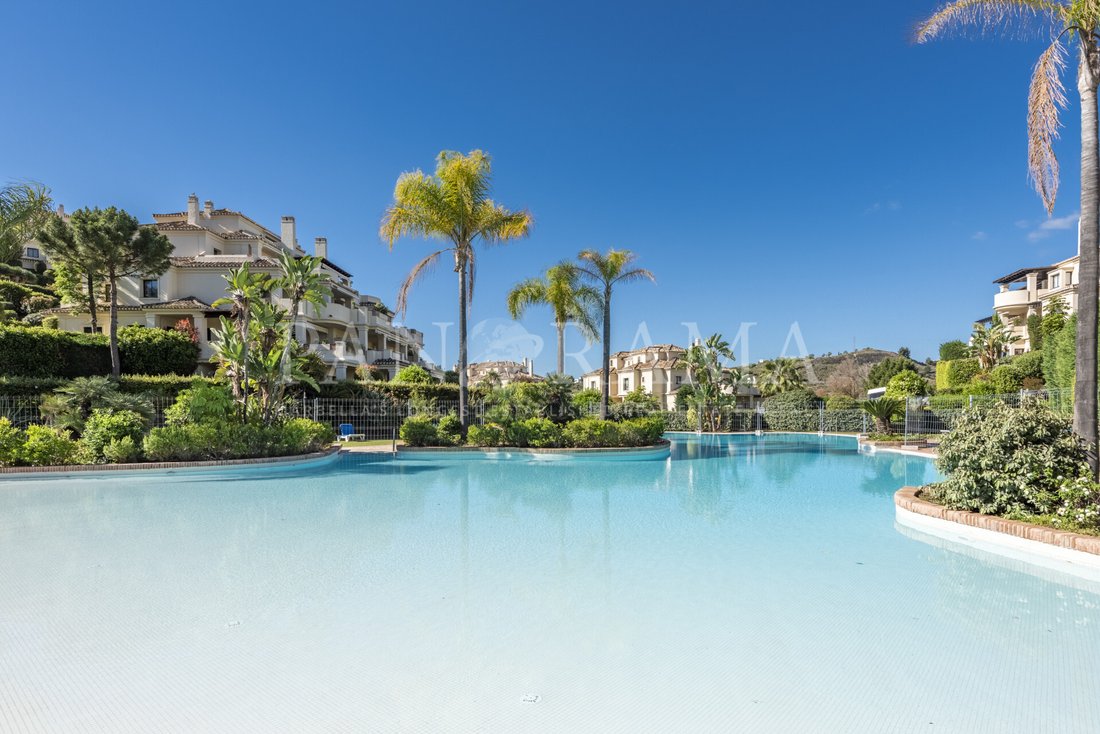 Penthouse in Benahavis, Andalusia, Spain 1 - 15115174