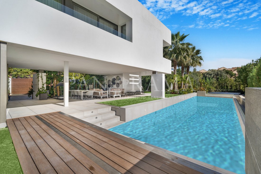 Villa in Benahavis, Andalusia, Spain 1 - 13968564