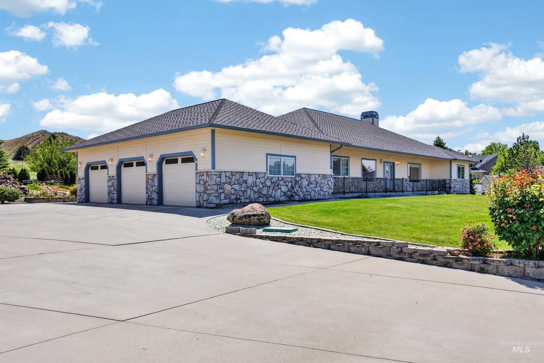 House in Emmett, Idaho, United States 3 - 18018628