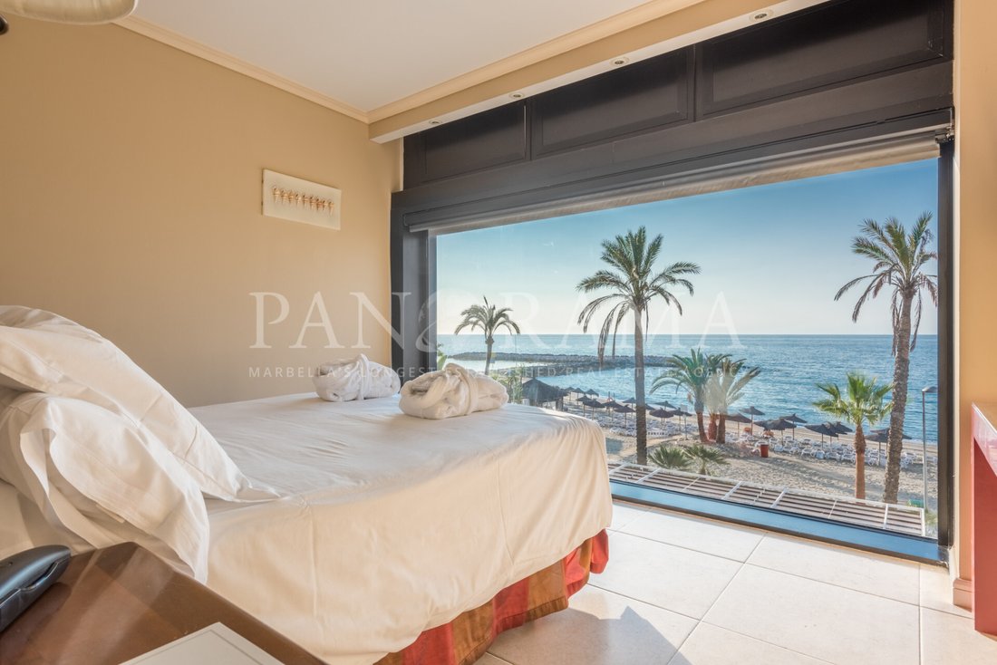 Apartment in Puerto Banus, Marbella, Spain 2 - 10566282