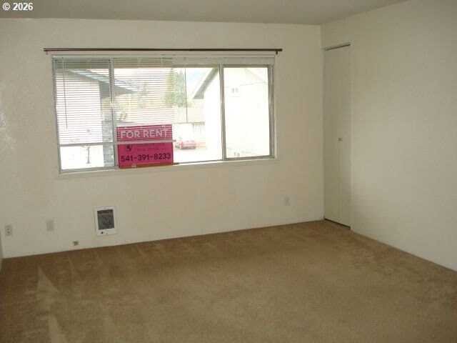 House in Roseburg, Oregon, United States 3 - 18019155