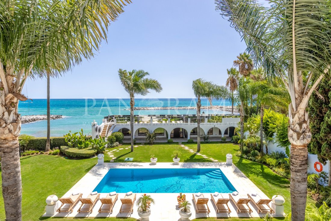 Villa in Puerto Banus, Marbella, Spain 1 - 16078940