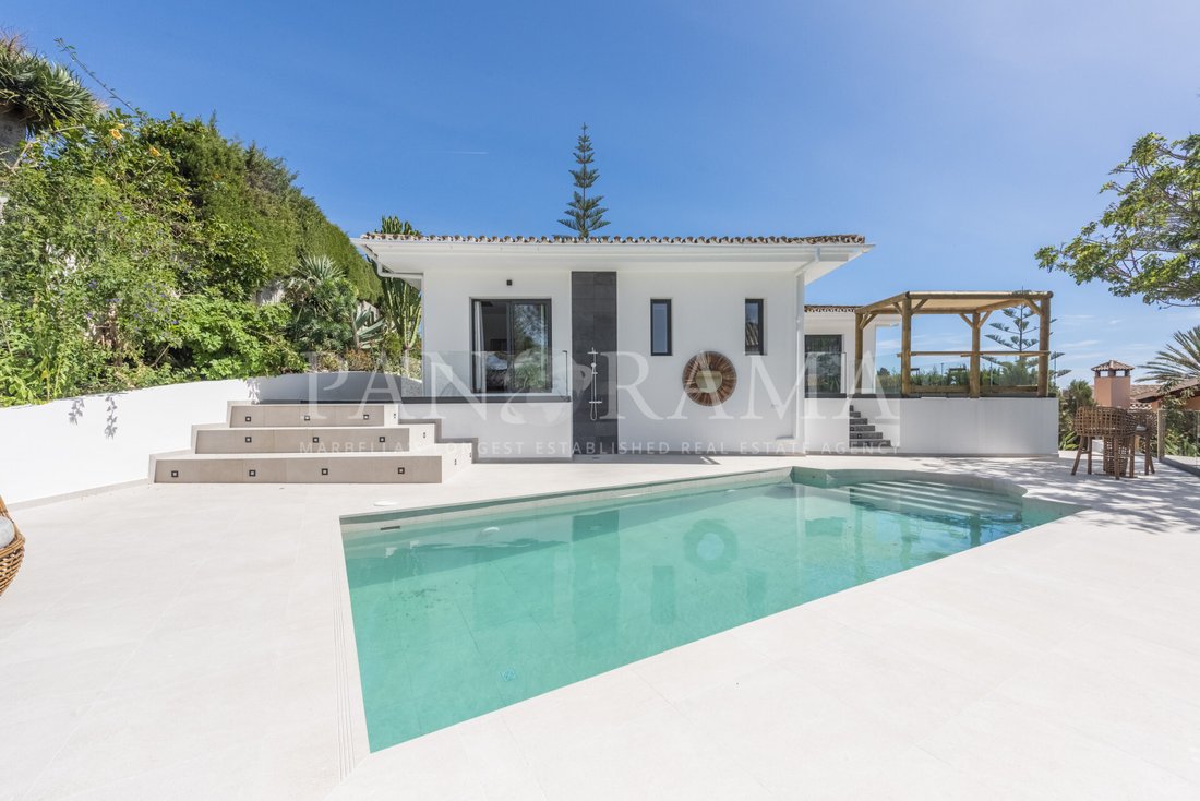 Villa in Elviria-Cabopino, Marbella, Spain 1 - 13837341