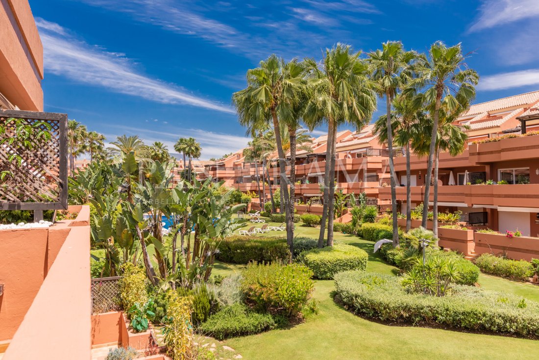 Apartment in Puerto Banus, Marbella, Spain 1 - 10566820