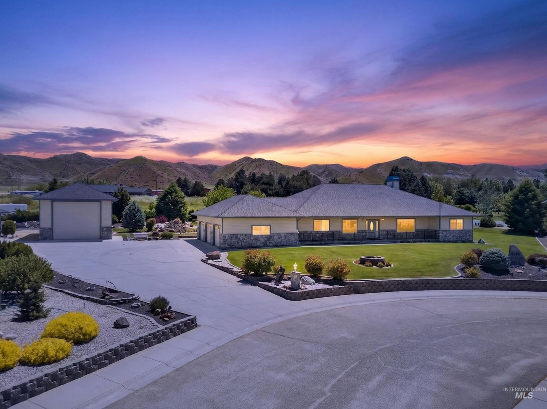House in Emmett, Idaho, United States 2 - 18018628