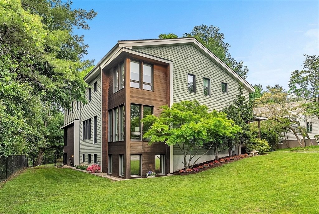 House in Newton, Massachusetts, United States 3 - 18018657
