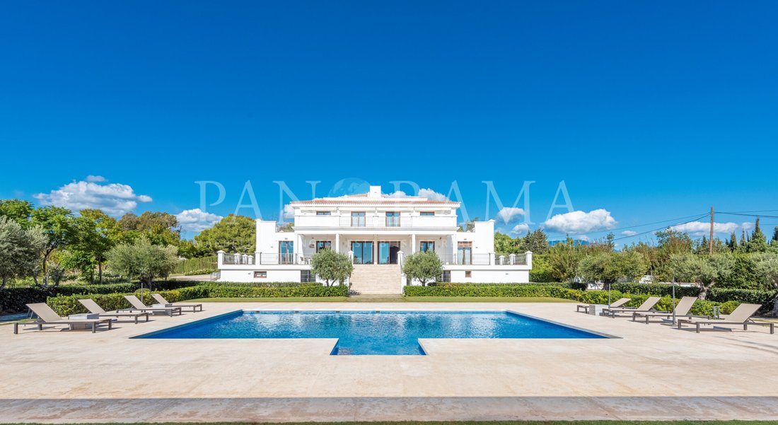 Villa in Guadalmina Alta, San Pedro de Alcantara, Spain 1 - 11535573