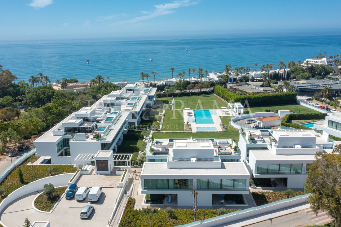 Villa in Golden Mile, Andalusia, Spain 1 - 14603007